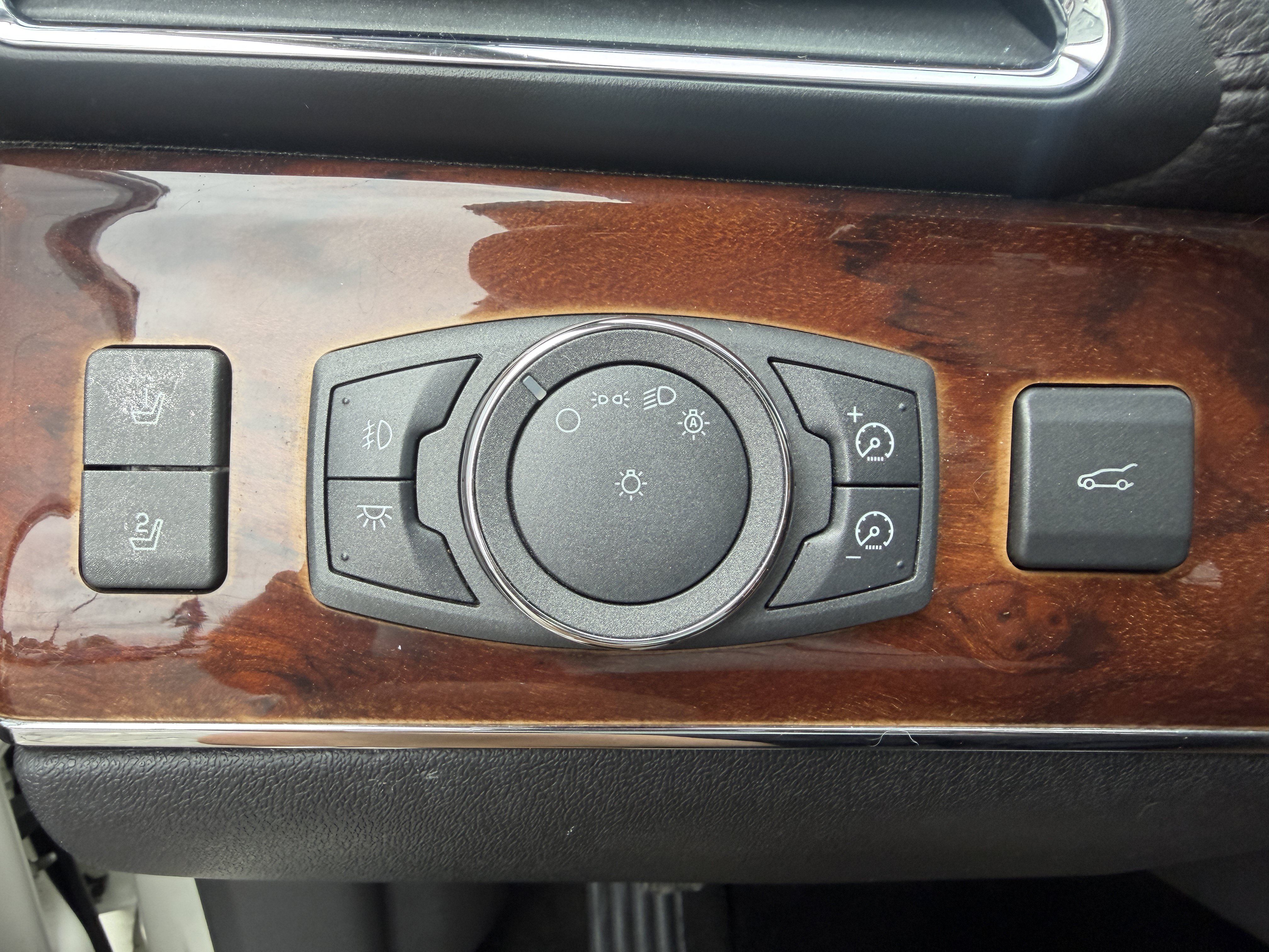 Used 2012 Lincoln MKX AWD image 28