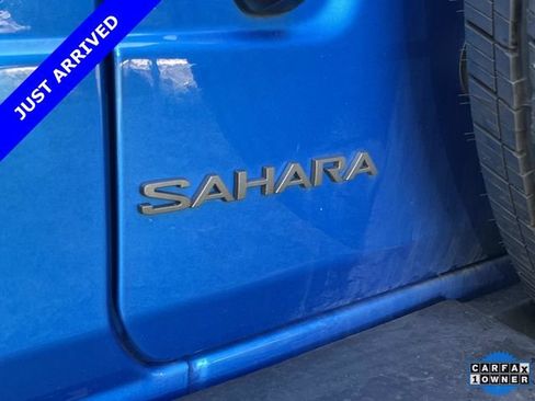 Used 2025 Jeep Wrangler Unlimited Sahara w/ Safety Group AWD/4WD image 11