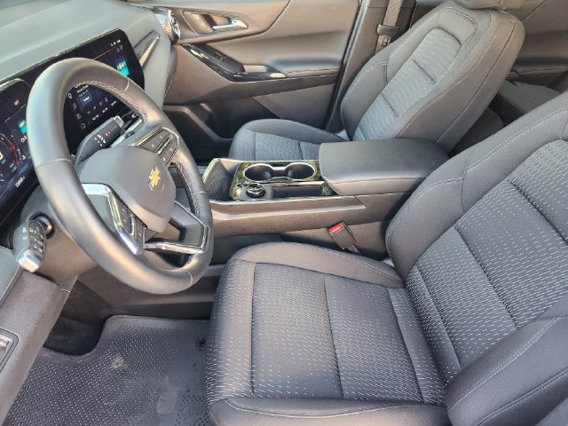 Used 2026 Chevrolet Equinox LT FWD image 4