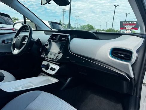Used 2017 Toyota Prius Prime Plus FWD image 22