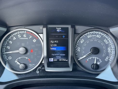 Used 2021 Toyota Tacoma TRD Sport image 21