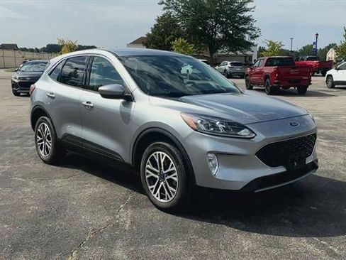 Used 2022 Ford Escape SEL image 2