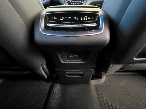 Used 2025 Cadillac XT6 Premium Luxury w/ LPO, Floor Liner Package AWD/4WD image 68