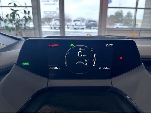 Used 2024 Toyota Prius XLE image 3