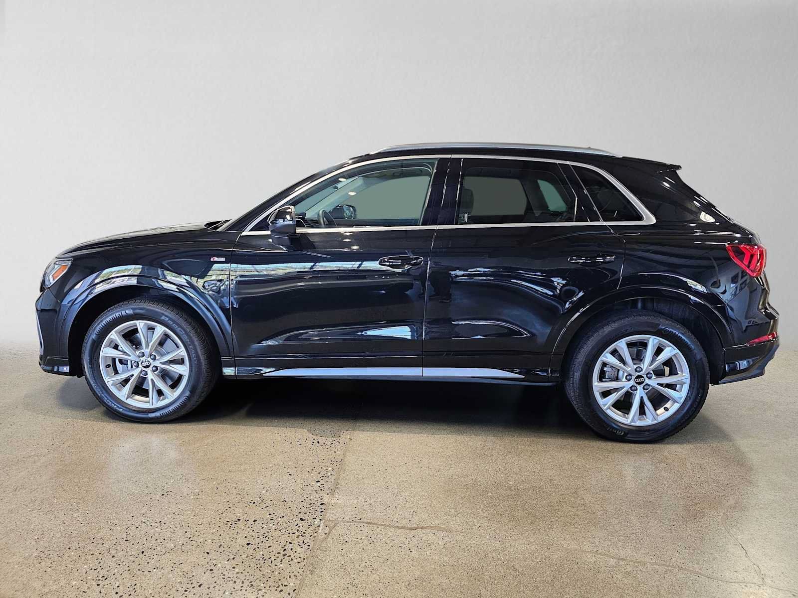 Used 2025 Audi Q3 2.0T Premium Plus w/ Premium Plus Package AWD/4WD image 6