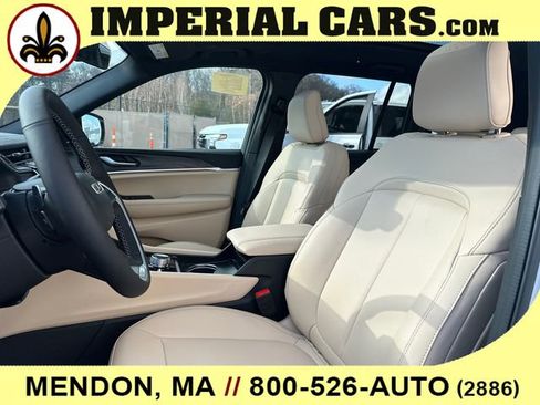 New 2025 Jeep Grand Cherokee Limited image 37