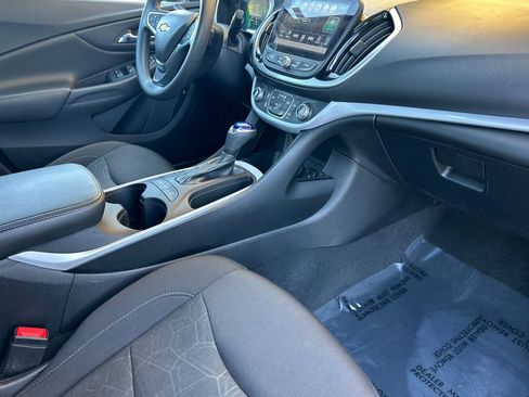 Used 2018 Chevrolet Volt LT FWD image 18