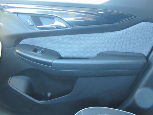 Certified 2024 Chevrolet TrailBlazer LT w/ Driver Confidence Package image 34