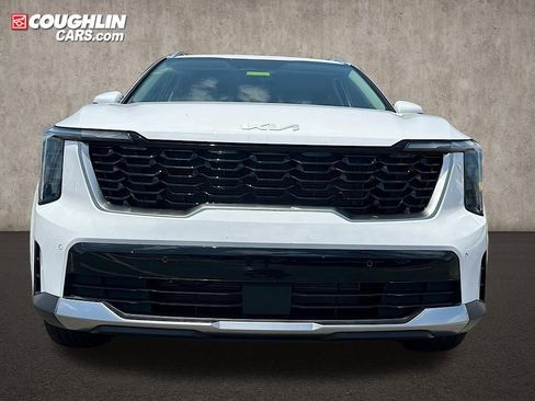 New 2025 Kia Sorento S image 2