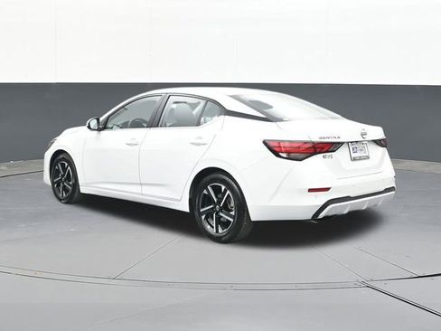Used 2025 Nissan Sentra SV image 9
