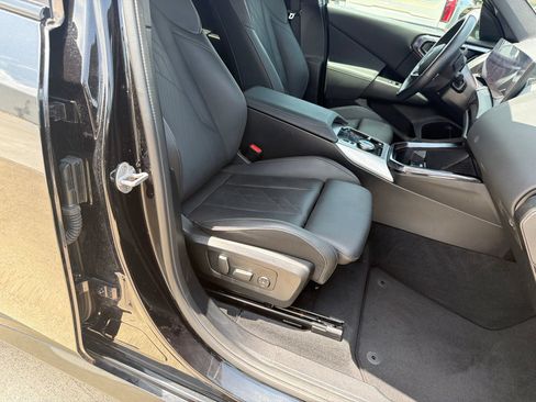 Used 2025 BMW X3 xDrive30i AWD/4WD image 13
