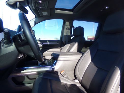 Used 2024 Chevrolet Silverado 3500 LTZ w/ LTZ Premium Package image 33