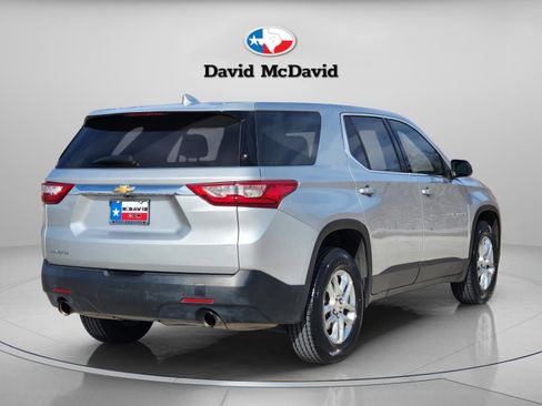 Used 2021 Chevrolet Traverse LS image 6