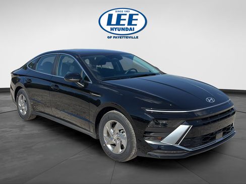 New 2026 Hyundai Sonata SE FWD image 1