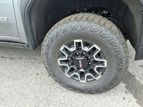 New 2026 GMC Sierra 2500 AT4X AWD/4WD image 9