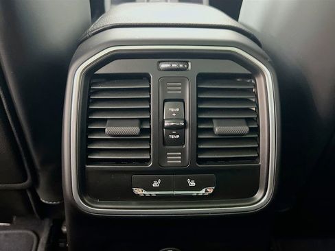 Certified 2023 Porsche Macan S image 27