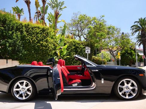 Used 2018 Rolls-Royce Dawn image 5