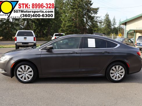 Used 2016 Chrysler 200 LX image 4