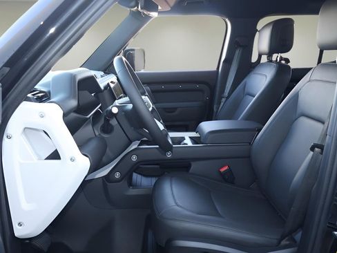 New 2026 Land Rover Defender 110 X-Dynamic SE image 12