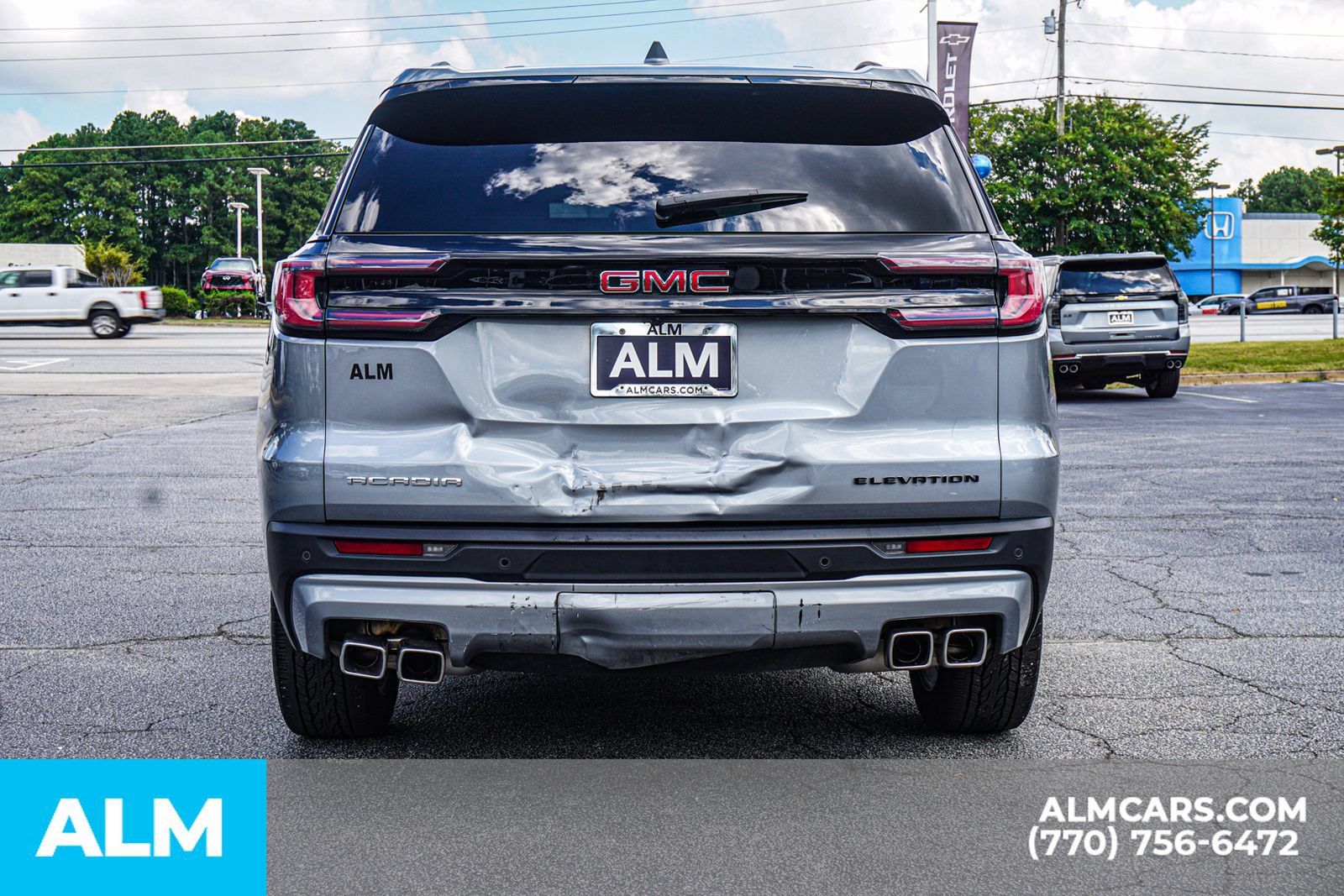 Used 2024 GMC Acadia Elevation w/ Luxury Package FWD image 12