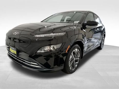 Used 2023 Hyundai Kona SE w/ Cargo Package image 1