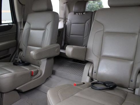 Used 2016 GMC Yukon SLT w/ Open Road Package AWD/4WD image 24