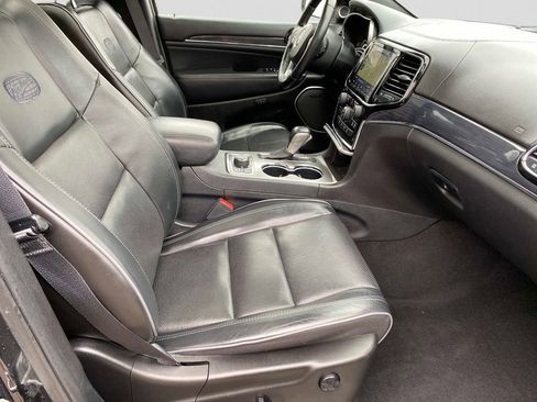 Used 2020 Jeep Grand Cherokee Overland image 25
