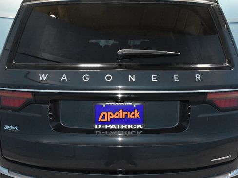 Used 2024 Jeep Wagoneer Series II AWD/4WD image 27