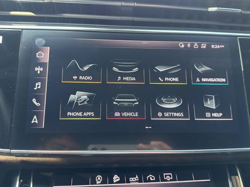 Used 2019 Audi Q8 Premium Plus w/ Premium Plus AWD/4WD image 30