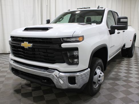 New 2026 Chevrolet Silverado 3500 W/T image 33