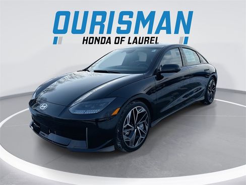 Used 2023 Hyundai Ioniq 6 Limited image 1