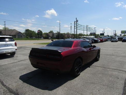 Used 2018 Dodge Challenger R/T Scat Pack RWD image 8