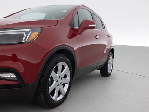 Used 2018 Buick Encore Essence w/ Experience Buick Package FWD image 12