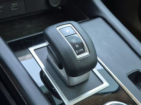 Used 2024 Mitsubishi Outlander ES AWD/4WD image 14