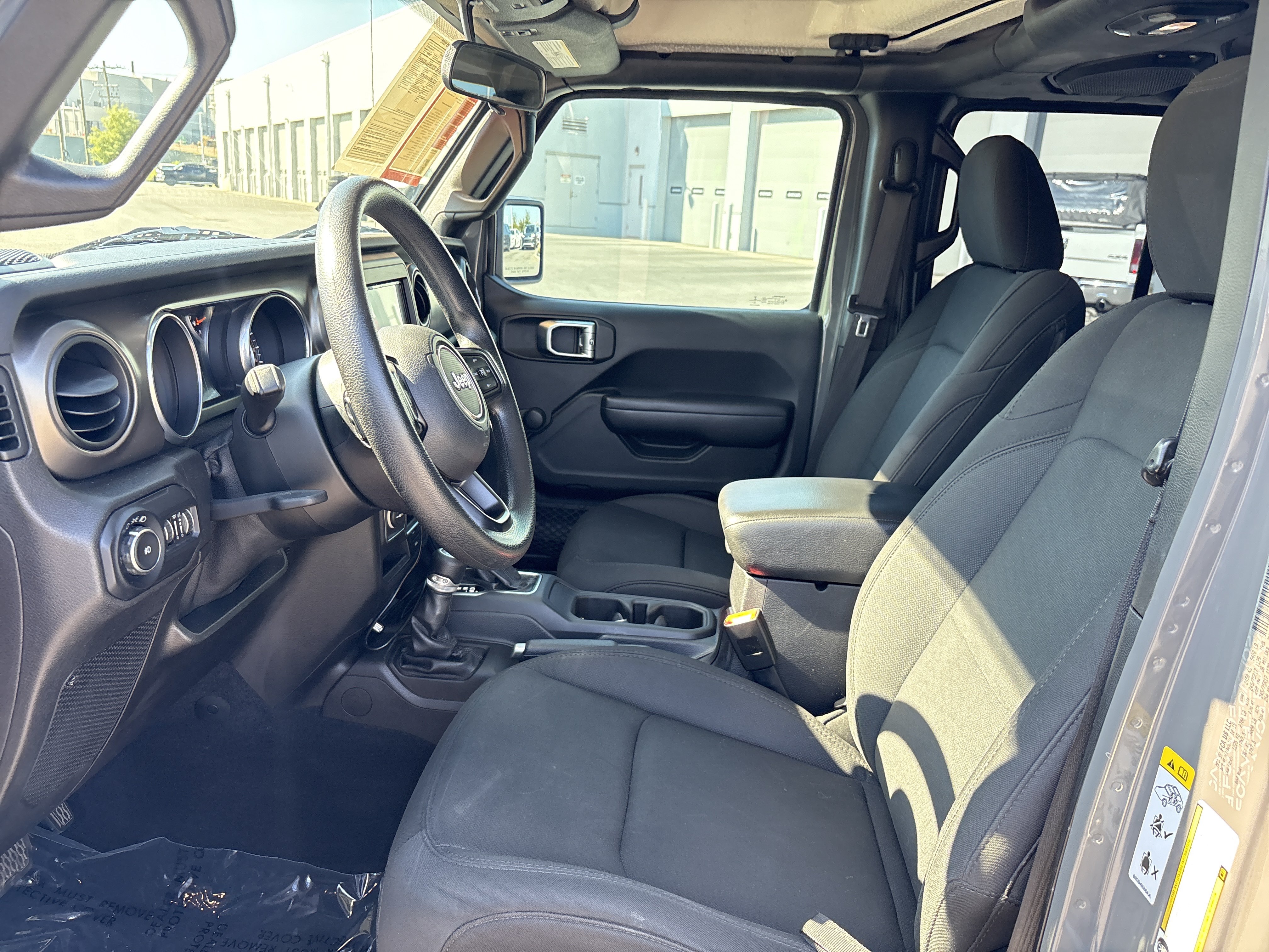 Used 2018 Jeep Wrangler Unlimited Sport AWD/4WD image 17
