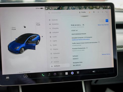 Used 2018 Tesla Model 3 RWD image 12