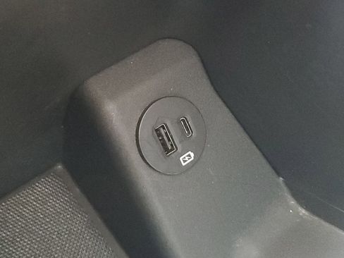 Used 2021 Ford F150 XLT w/ Equipment Group 302A High image 8