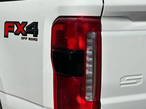 New 2026 Ford F250 Lariat w/ Lariat Premium Package image 6