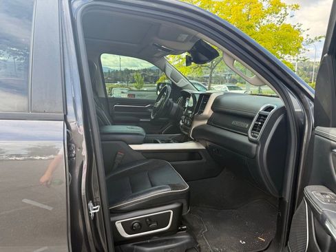 Used 2022 RAM 1500 Laramie AWD/4WD image 12
