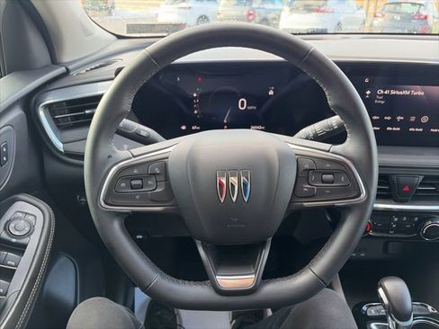 Used 2024 Buick Encore GX Sport Touring image 10
