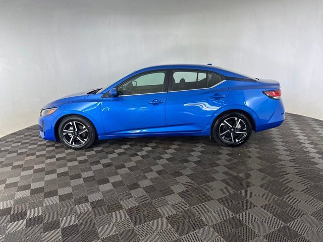 Used 2024 Nissan Sentra SV FWD image 8