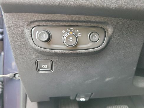 Used 2018 GMC Terrain SLT w/ LPO, Cargo Package image 28