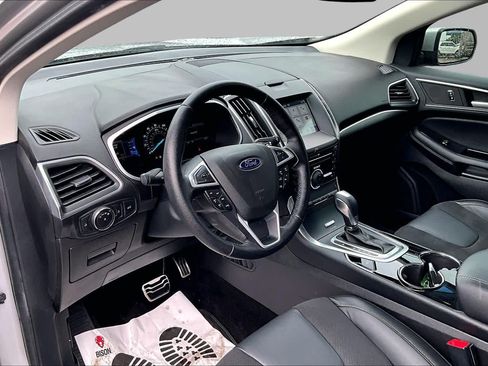 Used 2016 Ford Edge Sport w/ Technology Package AWD/4WD image 18