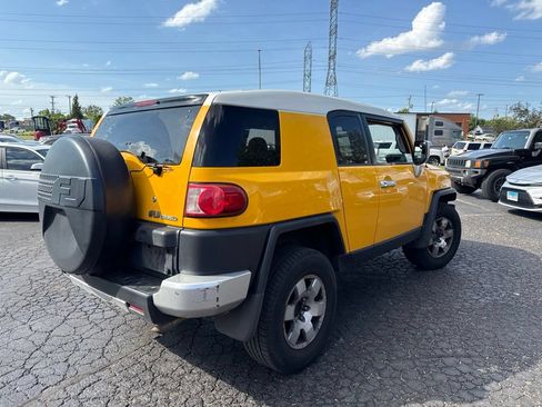Used 2009 Toyota FJ Cruiser 4WD image 6