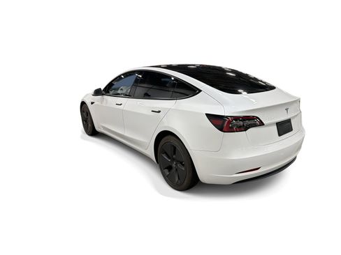Certified 2023 Tesla Model 3 Standard Range RWD image 4