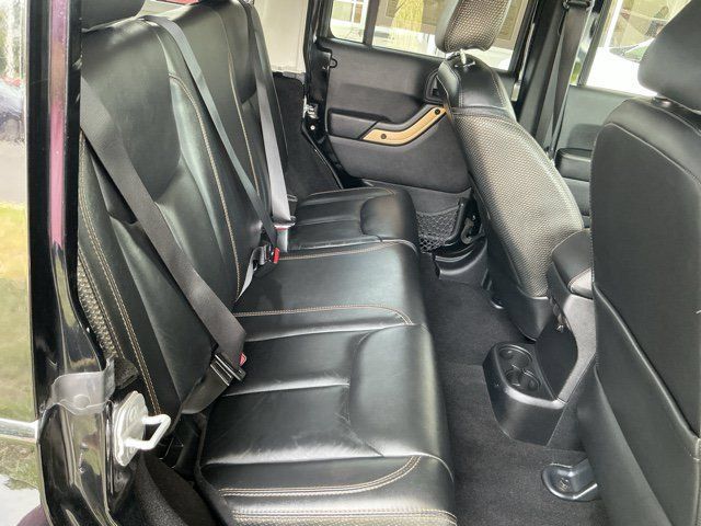 Used 2014 Jeep Wrangler Unlimited Sahara AWD/4WD image 18