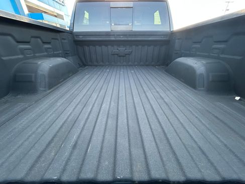 Used 2022 Chevrolet Silverado 1500 LTZ AWD/4WD image 10
