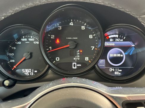 Used 2018 Porsche Macan Sport Edition AWD/4WD image 34