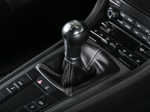 Used 2018 Porsche 911 GT3 RWD image 14