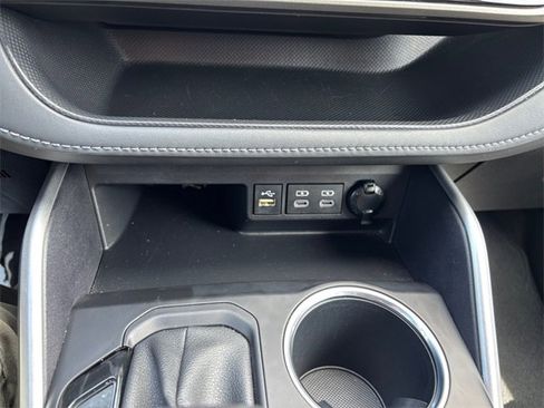 Used 2023 Toyota Highlander LE image 22